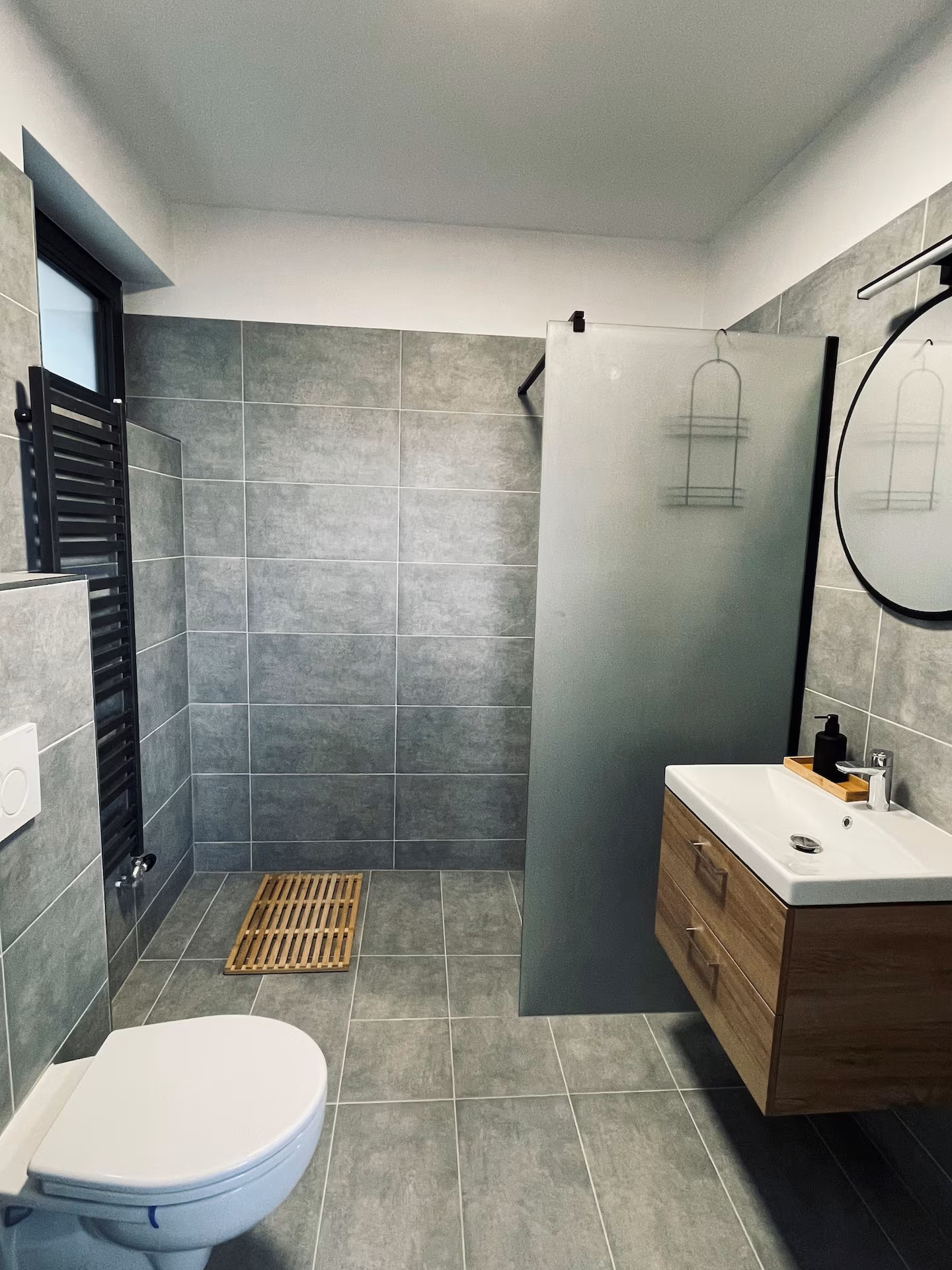 9_0f5510b1-daf3-491e-a25c-acbbbccd8788